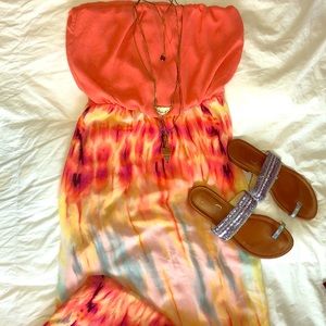 Beautiful, sleeveless maxi dress!